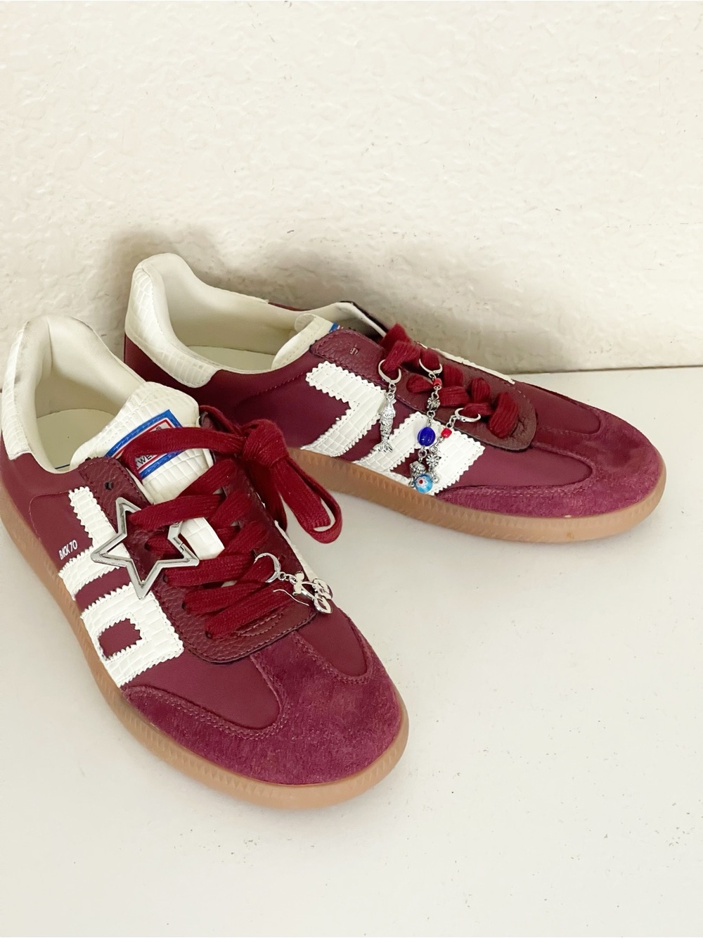 Back 70 Ghost sneaker Burgundy & White Retro Trainer - Picture 2 of 13